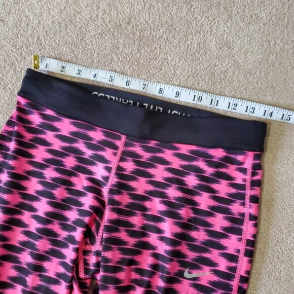 Nike Pink & Black Run Fast Live Fearless Camo Capri Leggings M - Picture 5 of 7